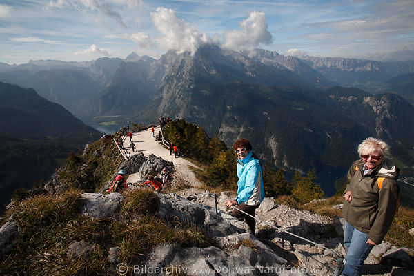 Jenner Gipfelwanderer Frauen fröhliche Gipfelstürmer in herrlichen Alpenpanorama
