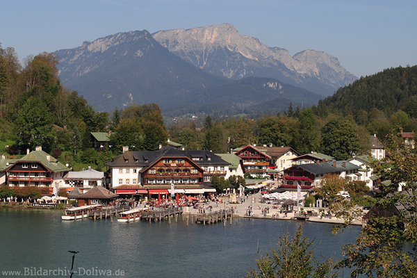Bergdorf Königssee Hafen Wasserufer vor Gipfel Berchtesgaden Alpen Naturbild