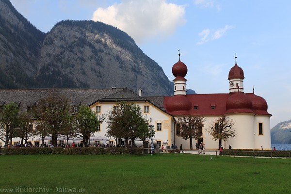 Sankt Bartholomä Gasthaus Touristen Kirche am Königsee in Foto mit Basilica am Grünufer