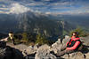 914907_Gipfelpanorama Foto Frau lachen auf Jenner schöne Aussicht über Königssee Berge Tal Tiefe am Watzmann