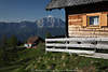Almhaus-Bergidylle Foto Kärnten Alpenlandschaft Naturbild EmbergerAlm Holzhütte Urlaub