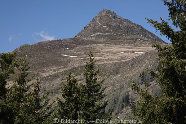 Knoten Gipfel mit Kreuz kahle Alpenlandschaft