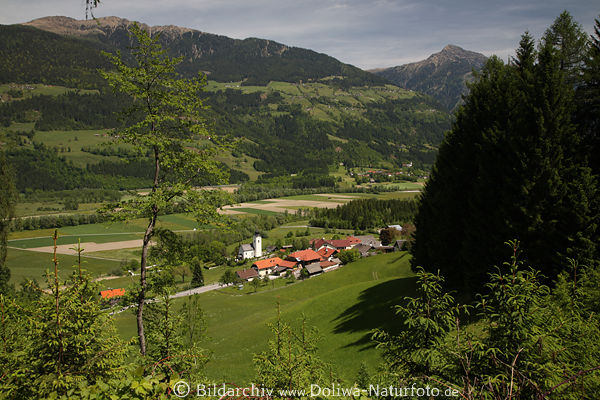 Waisach Drautal Naturidylle in Bergpanorama