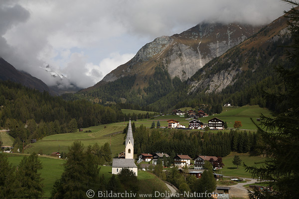 Kals am Großglockner Berge Ferienort Alpenlandschaft Foto Kirche Bauernhöfe Urlaub Naturidyll Bild