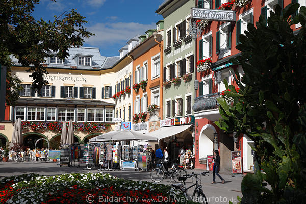 Lienz Altstadtidylle üppige Blumen Häuser