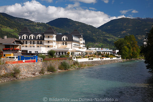 Linz Grandhotel schöne Lage an Iselufer Urlaub-Unterkunft in Dolomiten Alpenstadt Bergpanorama
