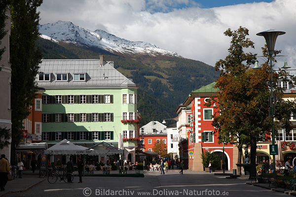 Lienzer Hauptplatz Altstadthäuser unter Dolomiten Weißgipfel von Andrä-Kreuzgasse