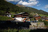 003068_Osttirol Urlaub im Virgental Reisetip: Obermauern Pension Alpenhof Gästehaus Foto am Berghang
