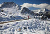 005168_Wanderweg mit Frau in Winterlandschaft unter Brunköpfl & Großer Zunig Photos Osttirol Panorama