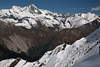 005237_Osttirols Hohe Tauern Berggräte weisse Gipfel Winterlandschaft Bild über graues Kalsertal-Kessel