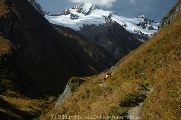 Umbaltal Schlucht unter Gletscher Kees bergige Alpenlandschaft Naturfoto mit Wanderpfad