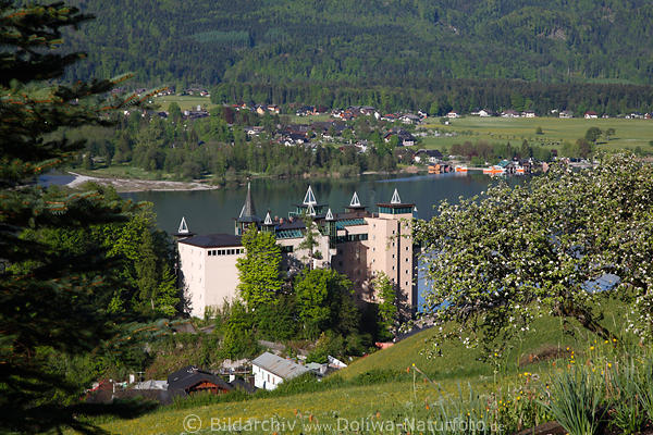 Hotel Scalaria am Wolfgangsee Wasser grüne Landschaft Bergsicht