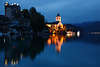 105647_ St. Wolfgang Hotels Pfarrkirche Bild am Wolfgangsee romantischer Abend Blick über Wasser