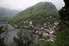 Traunkirchen Berge Dorf am Traunsee Naturidylle Bild Wandern Seeblick über Stadtdächer