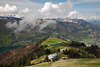 105911_ Schafberg-Alpenblick Berge Landschafsfoto Grünalm Hütten in Sonne Wolkenstimmung