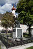 812082_ hrwalder Helden-Denkmal Foto vor Gotteshaus der Pfarrkirche