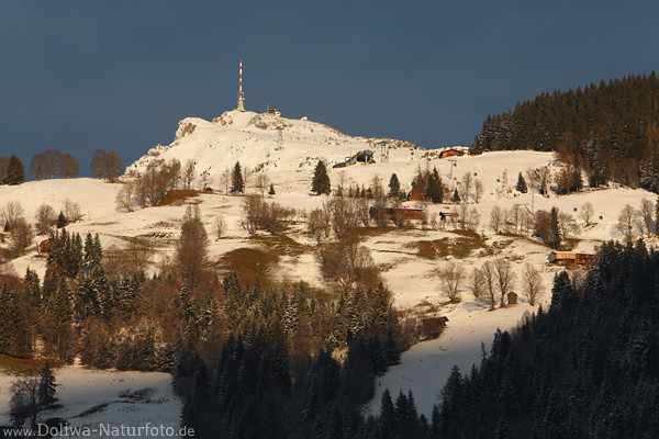 Kitzbüheler Horn Gipfel Berghang Hütten Skipisten Snowboard Arena Foto vom Kitzbühel