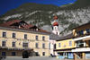 Nassereith Hotel Post Kirche Bergkulisse der Alpen