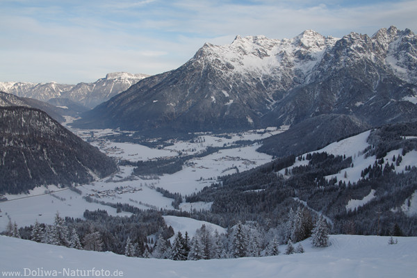 Pillerseetal verschneite Berglandschaft Alpen Naturbild
