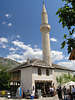 Bd0107_ Türkische Moschee Foto in Mostar über Andenkenladen Bild mit Touristen