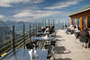 Tegelberg Terrasse mit Gipfelpanorama Allgu Alpen Bergrestaurant Bild 811453 Foto
