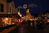 916089_Verdener Weihnachtsmarkt auf Groe Strasse vor dem Rathaus Foto Nachtlichter