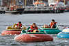Mdchen Rafting-Spass fr Kinder  im SchlauchbootFoto Wasserfahrt bei Kieler-Hafen-Woche