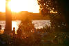 Alstertreff Uferwiese Sonnenuntergang ber Seewasser rtliche Stimmung