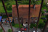 705925_ Schwedische Gardinen Foto Ausblick nach unten vom Leuchtturm Funkenhagen zum Haus auf Hof