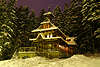 Holzkapelle Jaszczurówka Winterbilder Zakopanestil Gorale Holzbaustil romantisches Nachtfoto