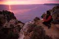 Meer Sonnenuntergang Algarve Steilküste Frau an Ponta da Piedade