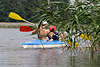 56636_ Mdchen Paar mit Kajak am Schilf, Paddelboot auf See Wasser paddeln, Paddler Kajakwandern im Boot