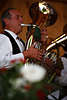 1102603_ Senior Pusauner, Trompeter ? auf groem Blasinstrument in Konzert Fotografie von Kastelruther Dorfkonzert