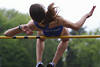 Hochsprung Frauen Po streift die Latte schwebend in Rckenlage Leichtathletik Foto