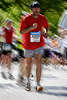 Marathonlufer Jrgen in Bewegung Fotodesign Startnr: 20020 Grafik Aktionbild
