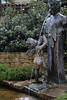 Engel Denkmalstatue Fontne Wasserbrunnen Foto in Wintergarten De Eemhof Center Parcs Dome