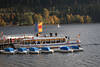 Titisee Schifffahrt Wasser Boote Hochufer Bume Herbst-Landschaft Bild