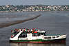 50720_ Elbe Schiff Altona mit Touristen an Board auf Ausflug schippern: Cranz - Blankenese, Elbe-Este Schifffahrt Foto