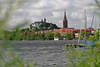 701883_Pln Groer See Wasserlandschaft Schloss Marktkirche Stadtblick