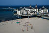 3621_Seebrcke Sellin Bild Ostseebad Strand Touristen Beachball spielen am Wasser Insel Rgen