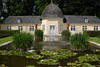 705055_ Schloss Berleburg Garten Eden Bild: Schlosspark Grnanlage, Teich Springbrunnen & Wasserrosen