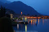 Leinwanddruck: Como-See Romantik-Nachtlichter Bergstadt Menaggio Hafenbild